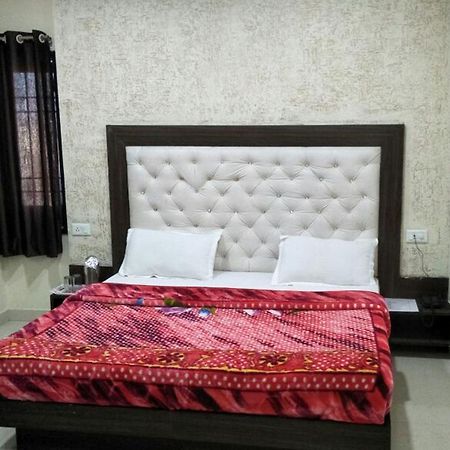 R.S Hotel & Restaurant Amritsar Zewnętrze zdjęcie