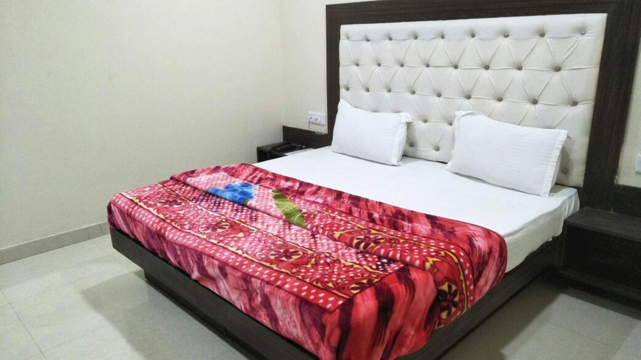 R.S Hotel & Restaurant Amritsar Zewnętrze zdjęcie